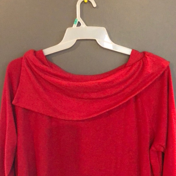 Red sweater - Picture 2 of 3